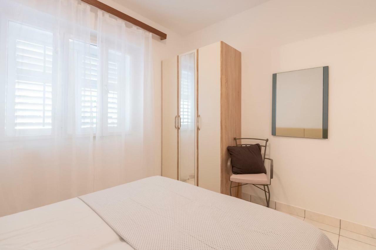 Apartments Amalia Подгора Экстерьер фото