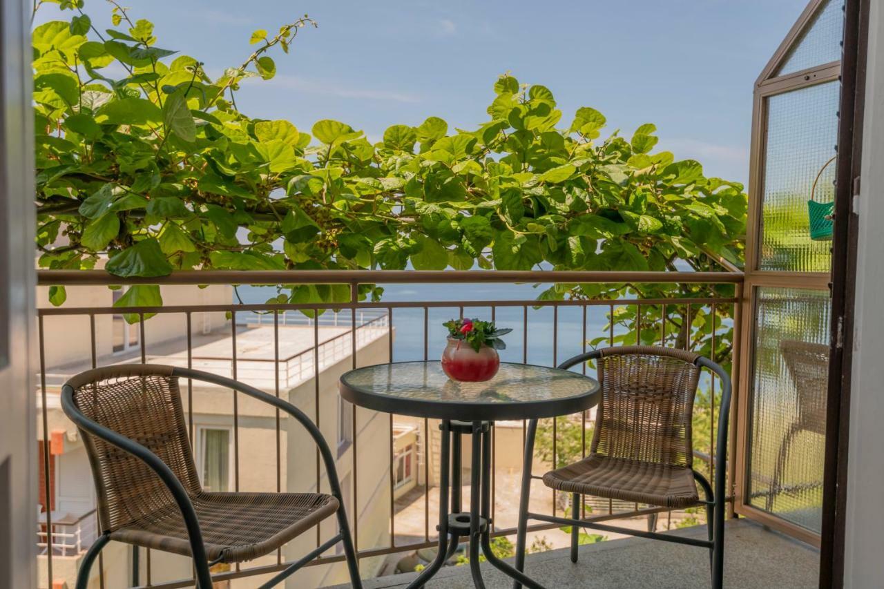Apartments Amalia Подгора Экстерьер фото